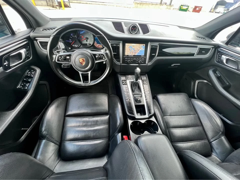 2016 Porsche Macan - Image 7 of 12