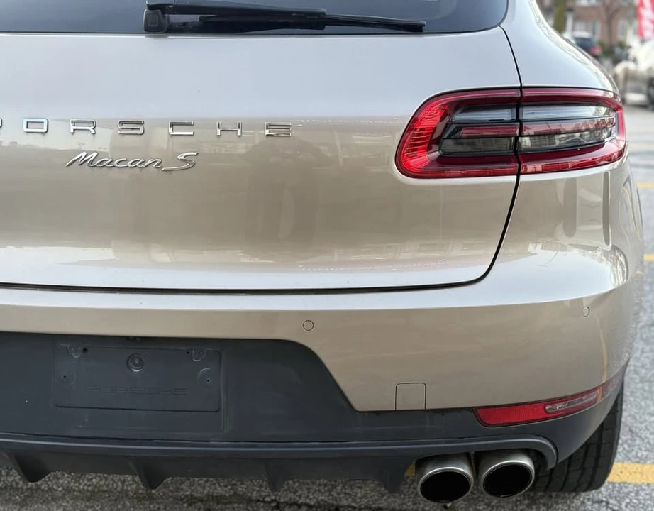 2016 Porsche Macan - Image 9 of 15