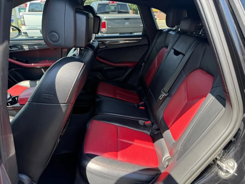 2016 Porsche Macan - Image 8 of 12