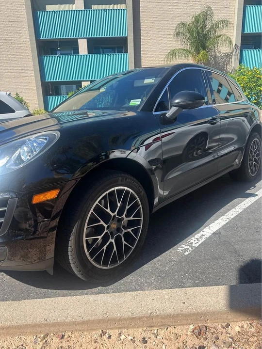 2016 Porsche Macan - Image 3 of 4