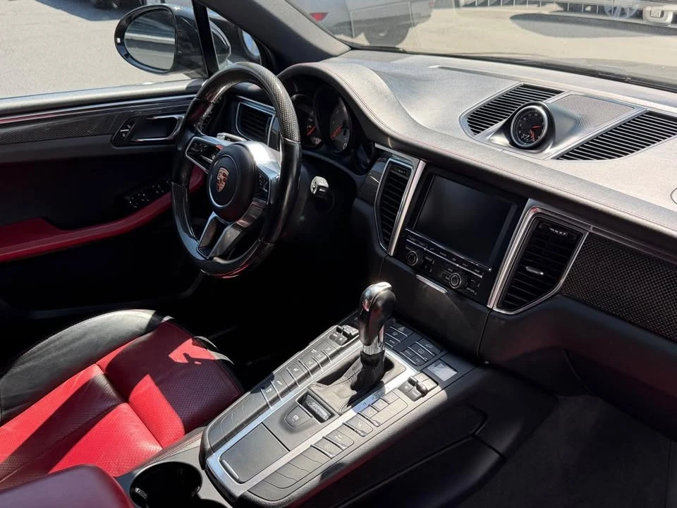 2016 Porsche Macan - Image 12 of 12