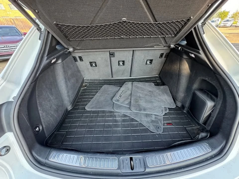 2016 Porsche Macan - Image 14 of 16