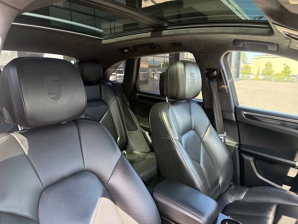 2016 Porsche Macan - Image 15 of 20