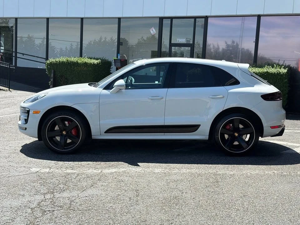 2016 Porsche Macan - Image 2 of 20