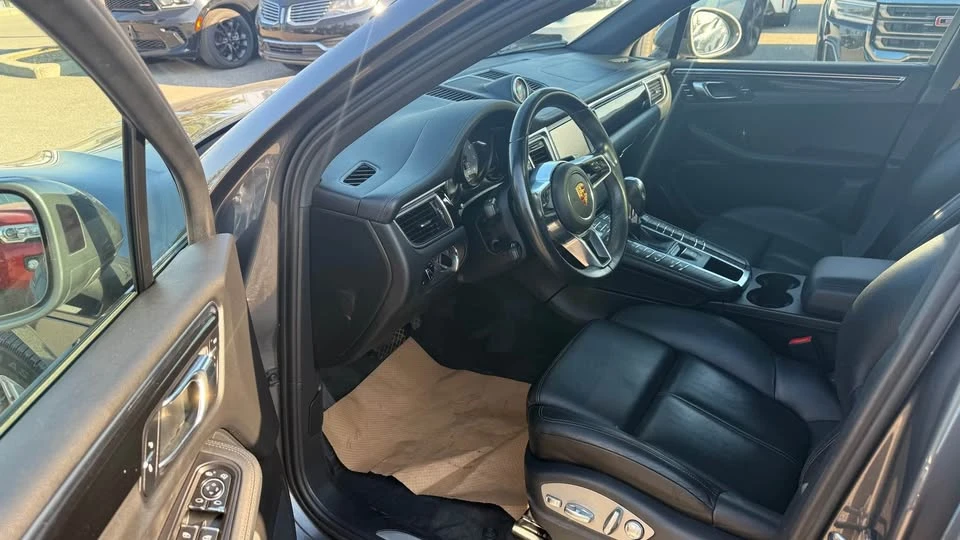 2016 Porsche Macan - Image 7 of 14