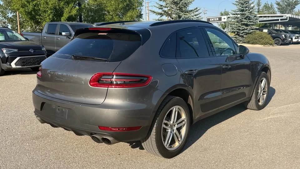 2016 Porsche Macan - Image 5 of 14