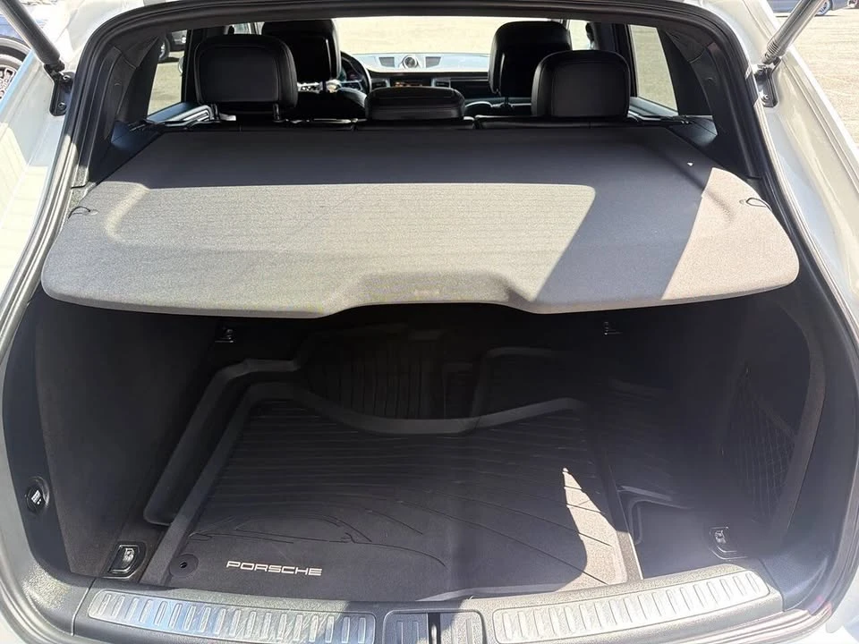 2016 Porsche Macan - Image 8 of 20