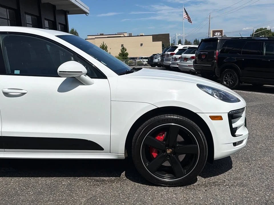 2016 Porsche Macan - Image 9 of 20