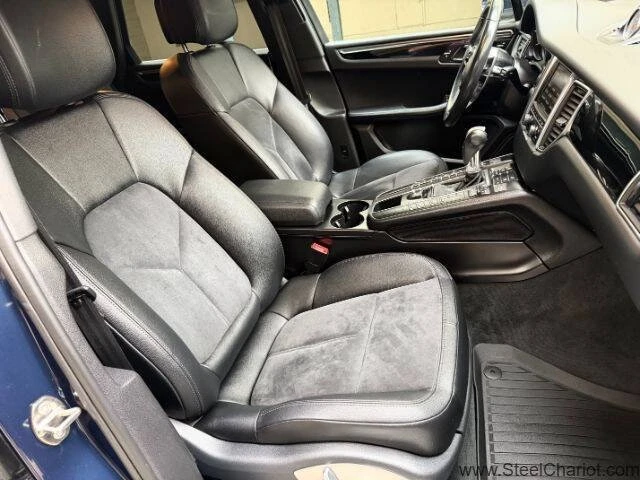 2016 Porsche Macan - Image 16 of 20