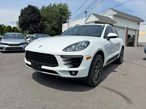 2016 Porsche Macan