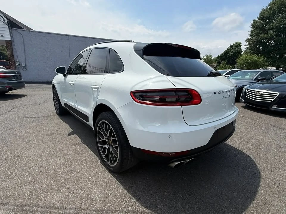 2016 Porsche Macan - Image 5 of 17