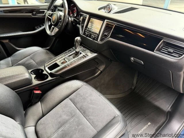 2016 Porsche Macan - Image 15 of 20