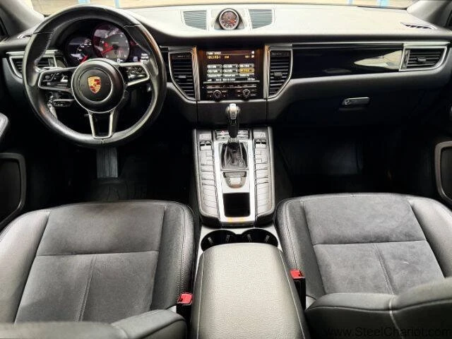2016 Porsche Macan - Image 10 of 20