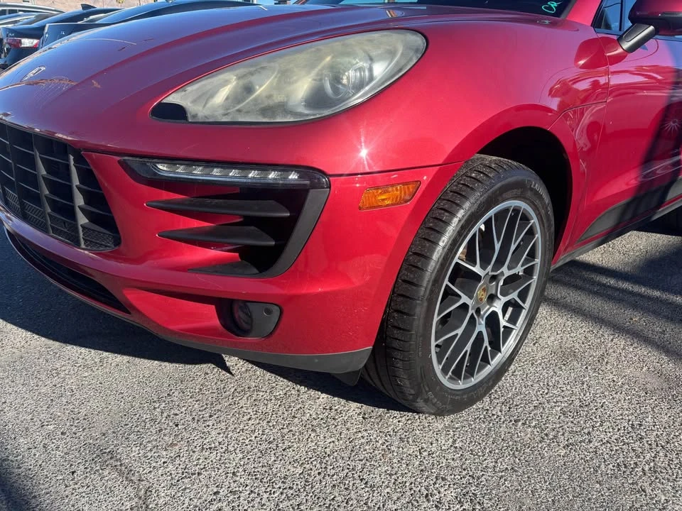2016 Porsche Macan - Image 2 of 20