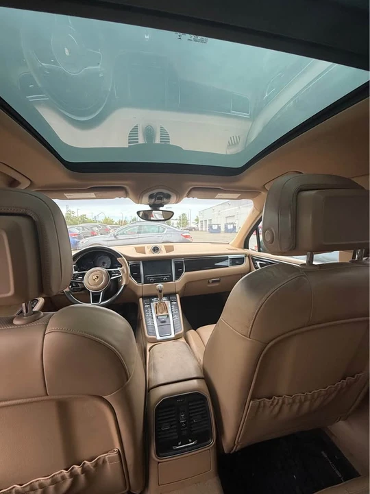 2016 Porsche Macan - Image 7 of 10