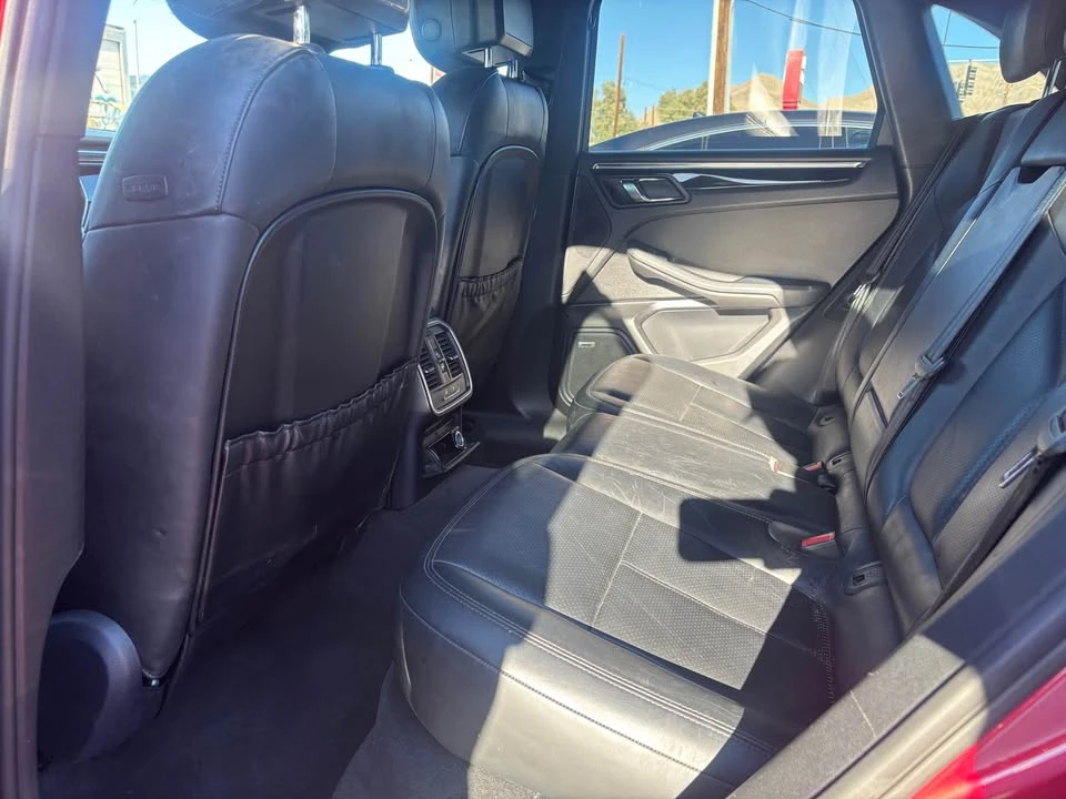 2016 Porsche Macan - Image 12 of 20