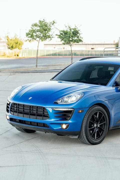 2016 Porsche Macan - Image 2 of 20
