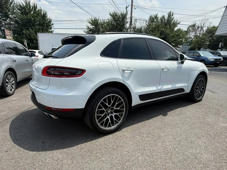 2016 Porsche Macan - Image 4 of 17