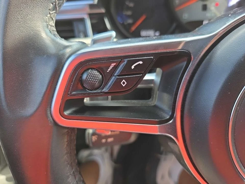 2016 Porsche Macan - Image 20 of 20