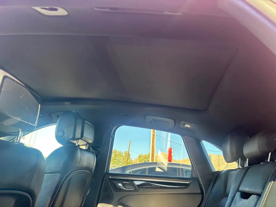 2016 Porsche Macan - Image 16 of 20
