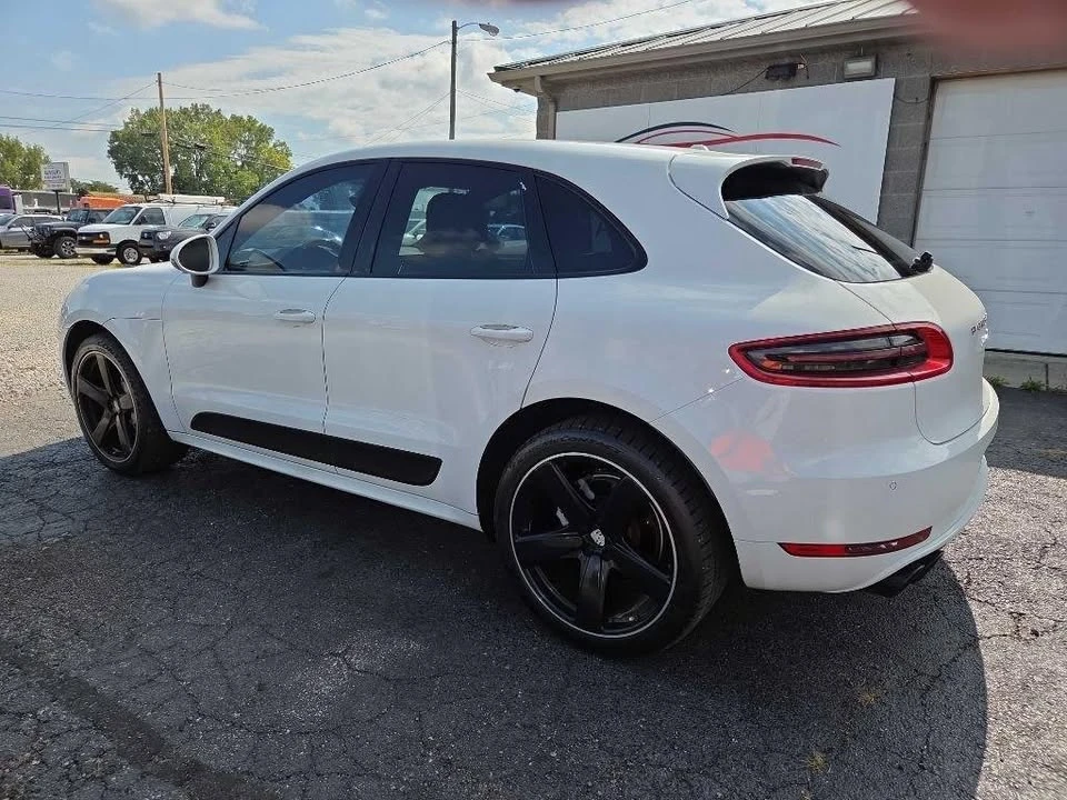 2016 Porsche Macan - Image 7 of 20