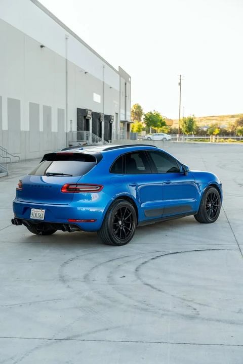 2016 Porsche Macan - Image 17 of 20