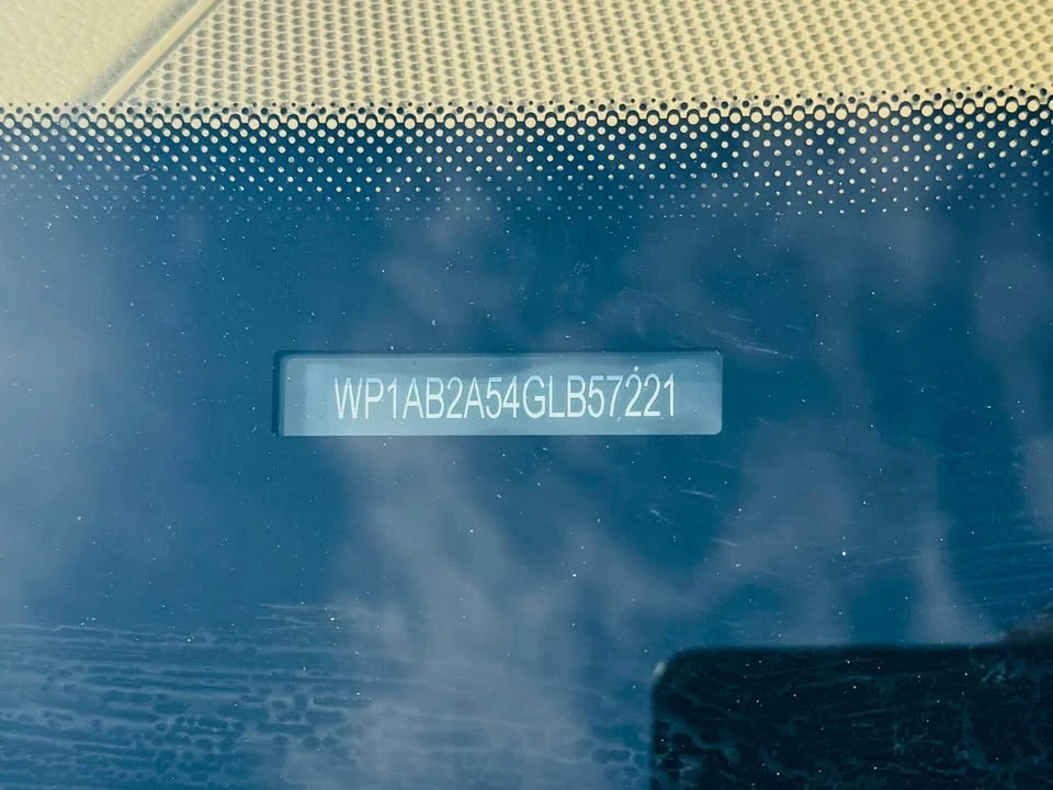 2016 Porsche Macan - Image 9 of 9