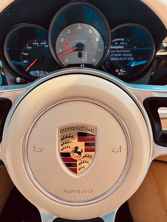 2016 Porsche Macan - Image 5 of 9