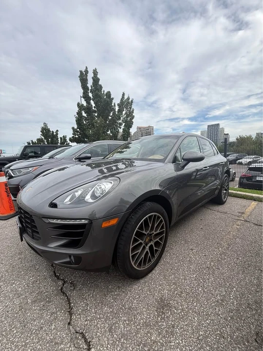 2016 Porsche Macan - Image 2 of 10