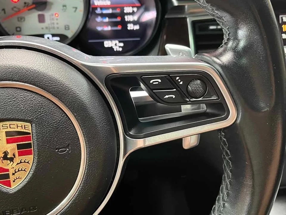 2016 Porsche Macan - Image 14 of 20