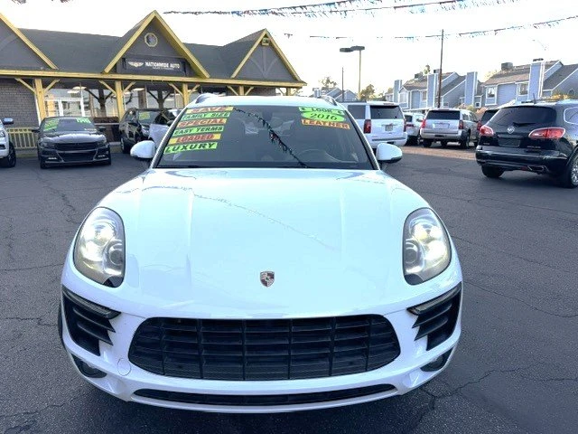 2016 Porsche Macan - Image 2 of 13