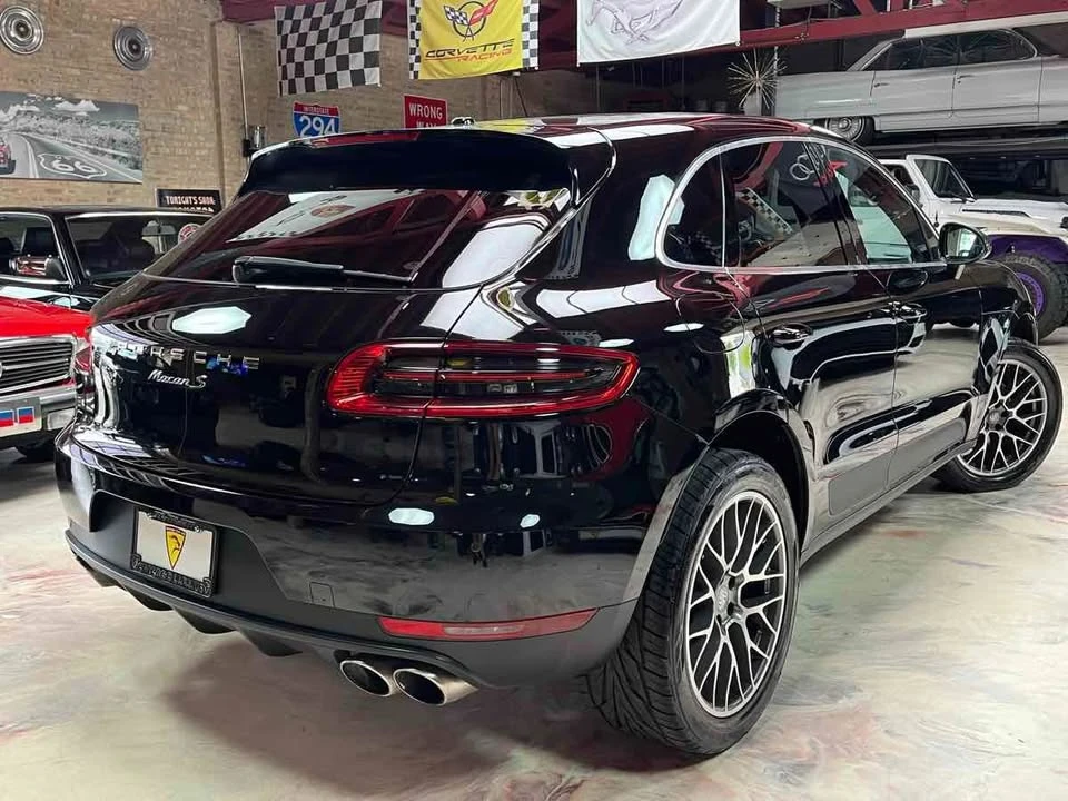 2016 Porsche Macan - Image 2 of 20