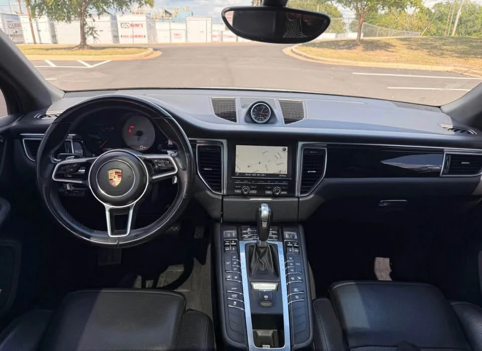 2016 Porsche Macan - Image 6 of 12