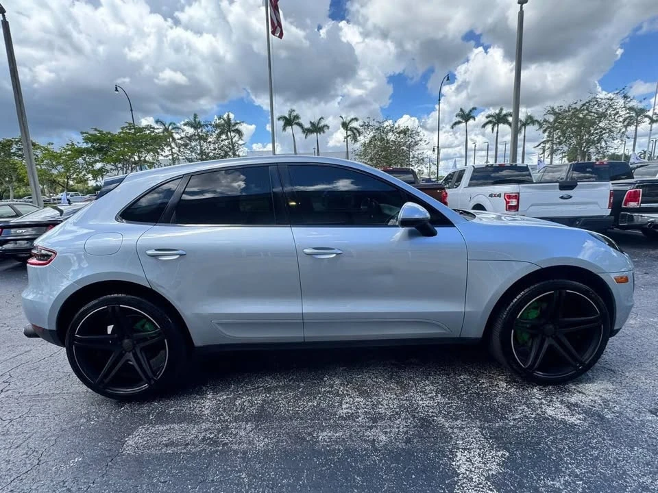 2016 Porsche Macan - Image 8 of 20
