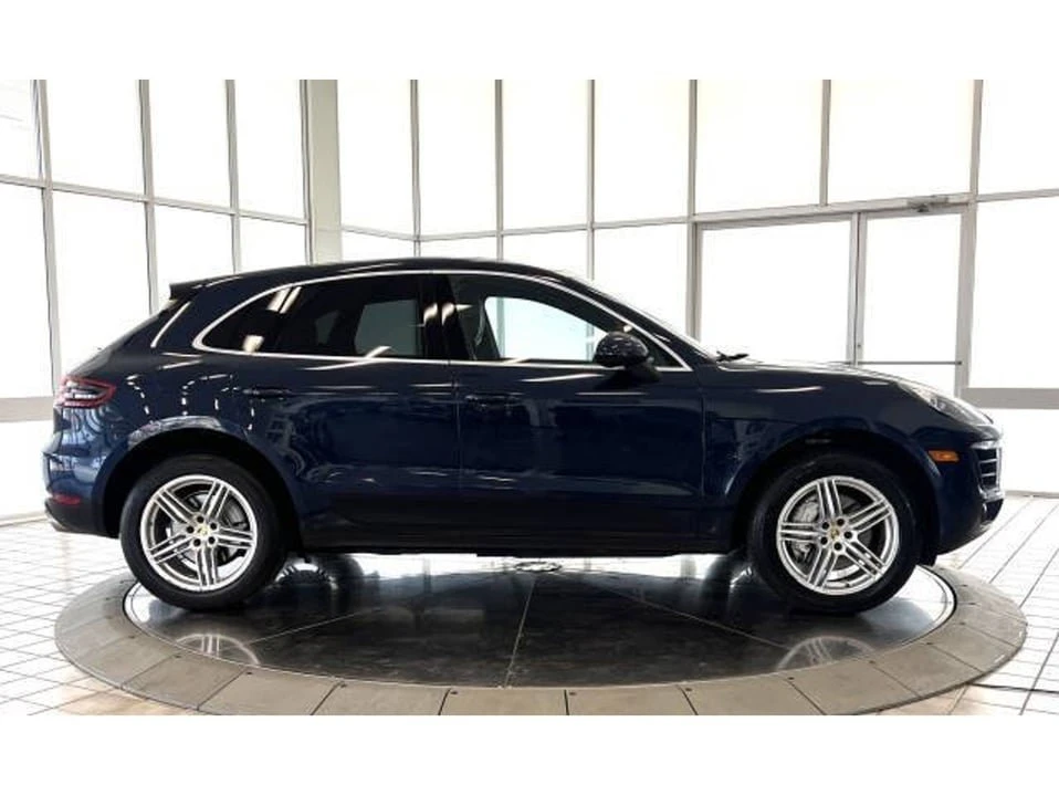 2016 Porsche Macan - Image 8 of 20