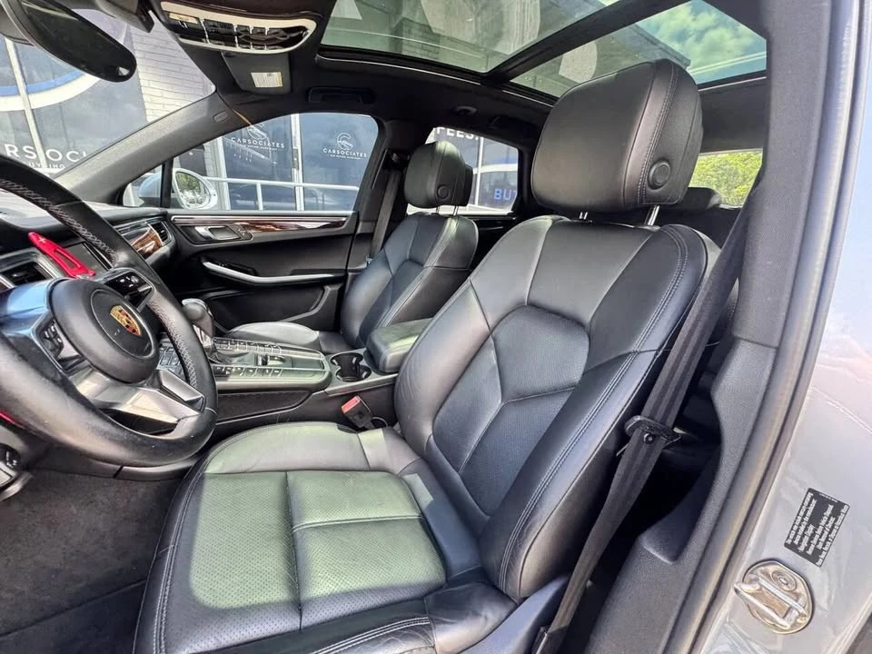2016 Porsche Macan - Image 19 of 20