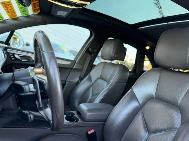 2016 Porsche Macan - Image 6 of 13