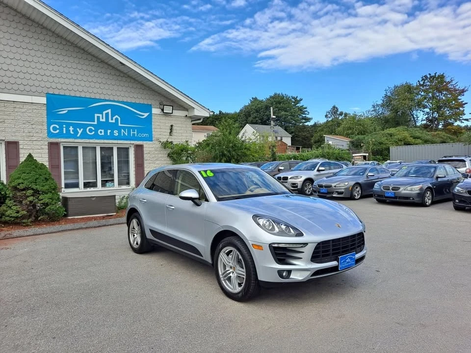 2016 Porsche Macan - Image 2 of 11