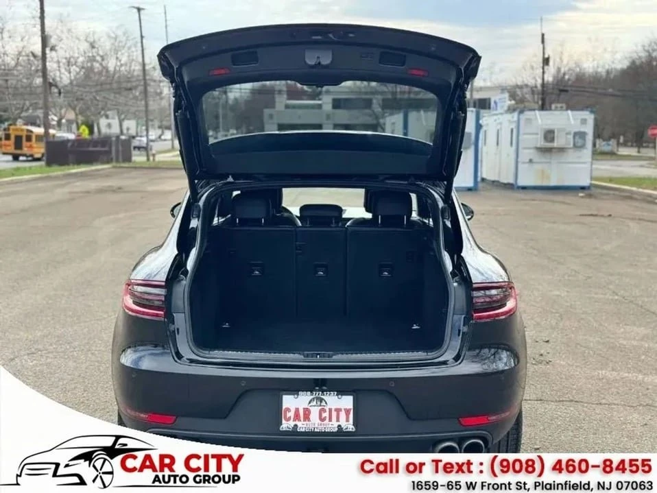 2016 Porsche Macan - Image 13 of 20