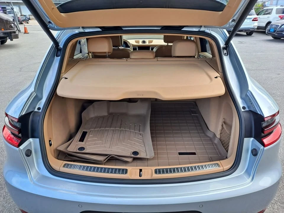 2016 Porsche Macan - Image 11 of 11