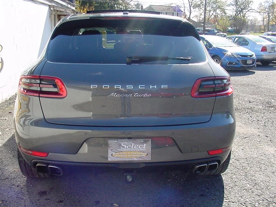 2016 Porsche Macan Turbo - Image 7 of 12