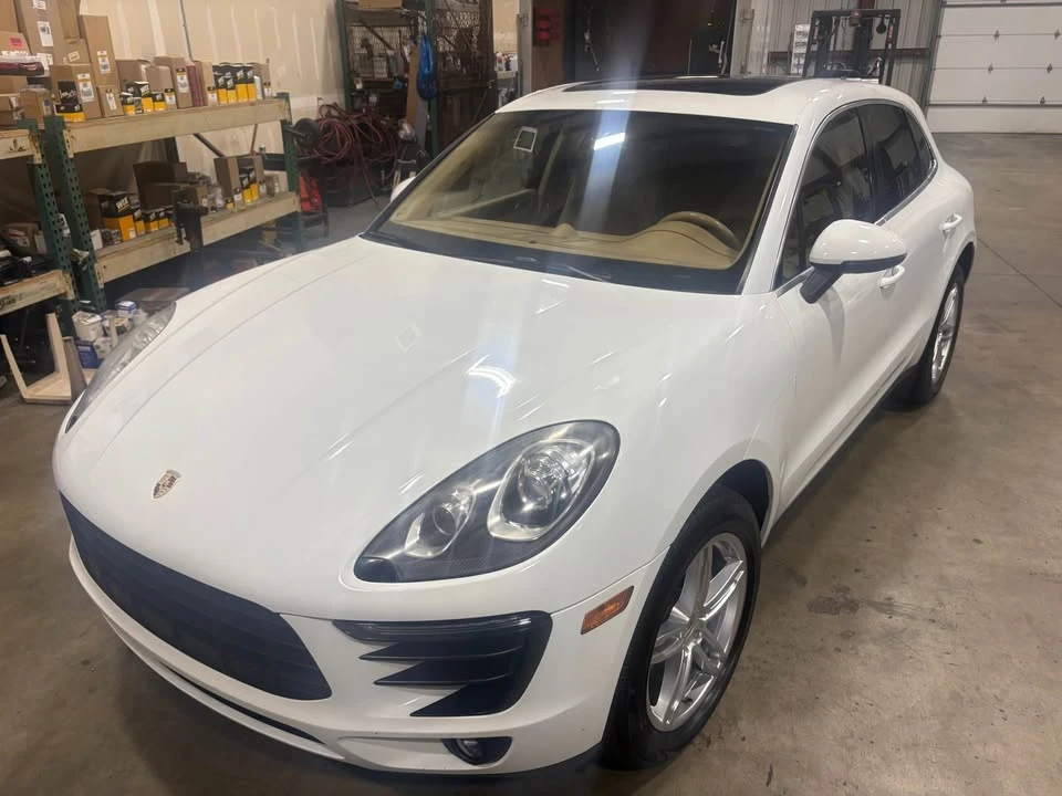 2016 Porsche Macan S - Image 2 of 9