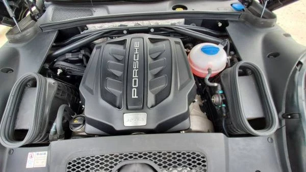 2016 Porsche Macan S - Image 16 of 21