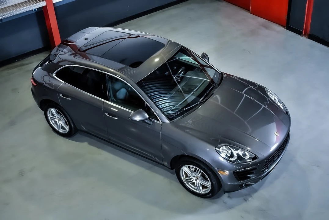 2016 Porsche Macan S - Image 12 of 30
