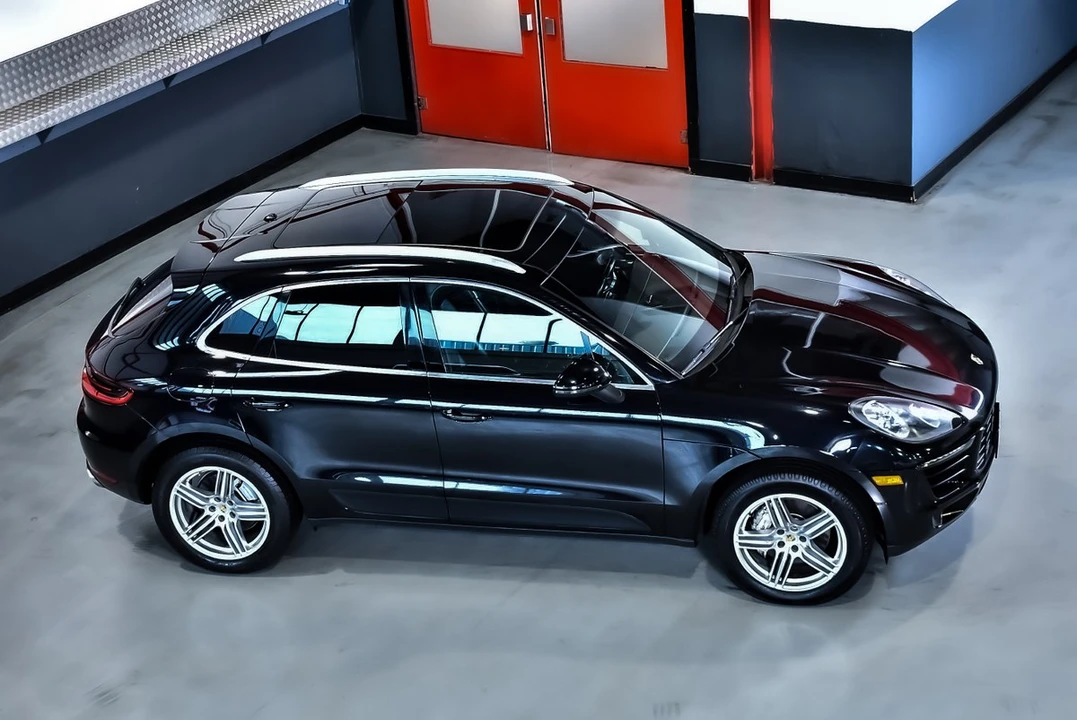 2016 Porsche Macan S - Image 18 of 30