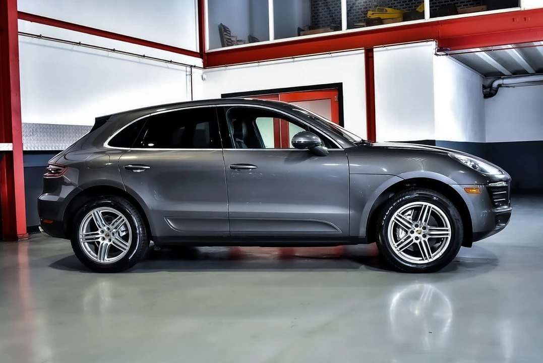 2016 Porsche Macan S - Image 10 of 30