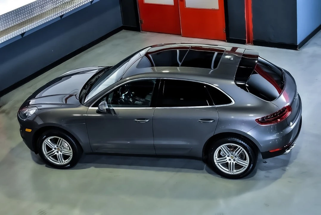 2016 Porsche Macan S - Image 24 of 30