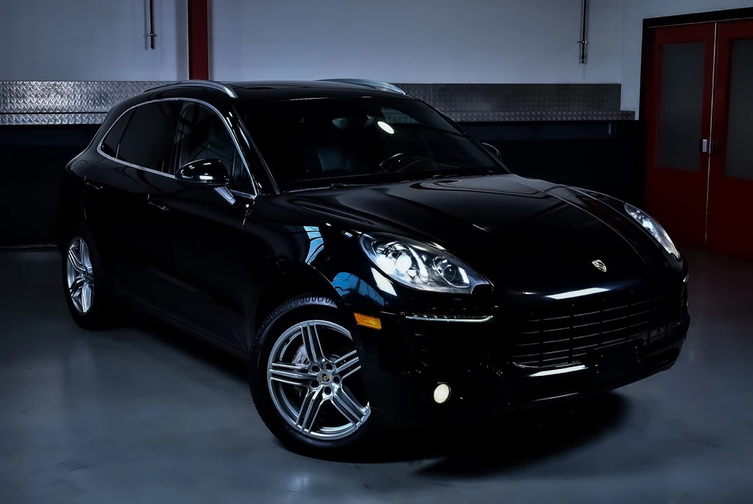 2016 Porsche Macan S - Image 9 of 30