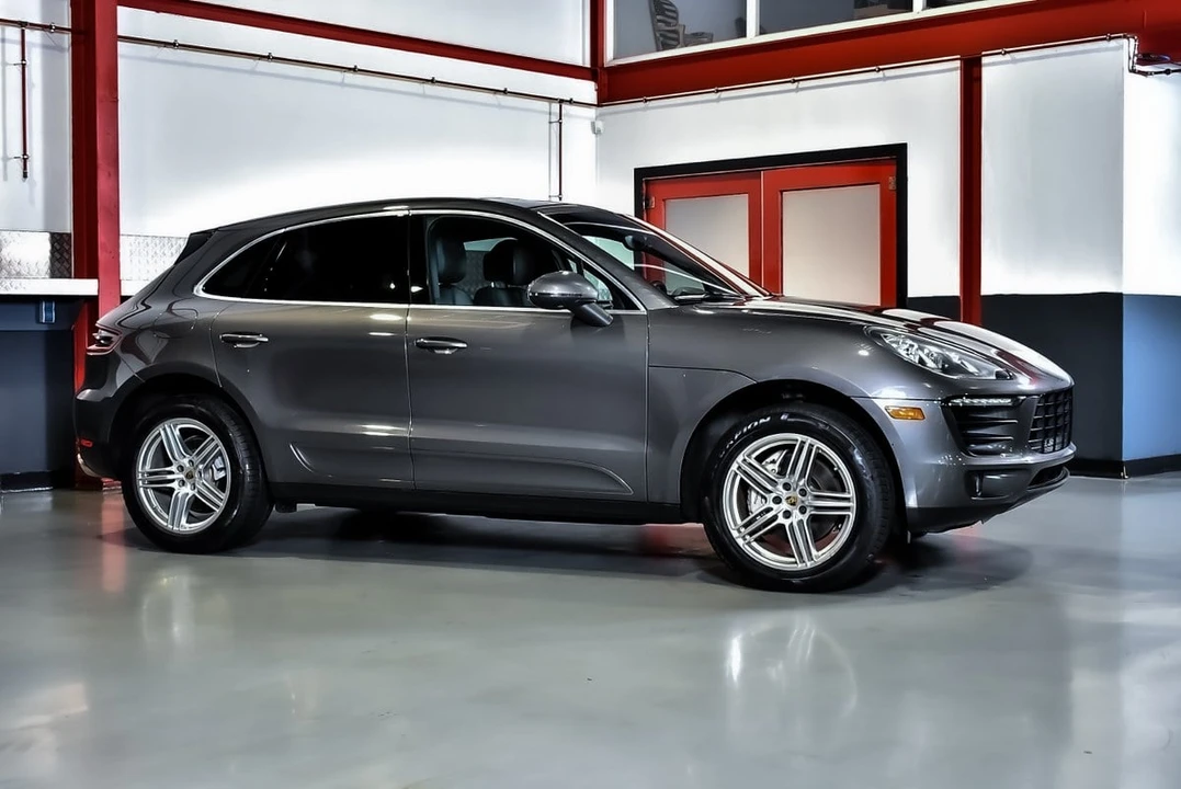 2016 Porsche Macan S - Image 8 of 30