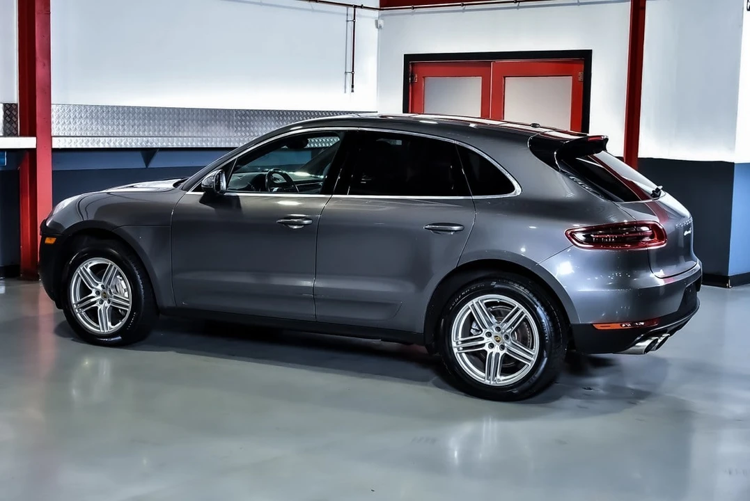 2016 Porsche Macan S - Image 18 of 30